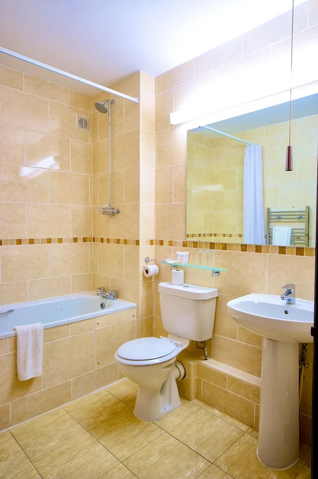 غرفة عائلية بسرير مزدوج وسريرين منفصلين بإطلالة على البحر، Best Western Princes Marine Hotel 5/5