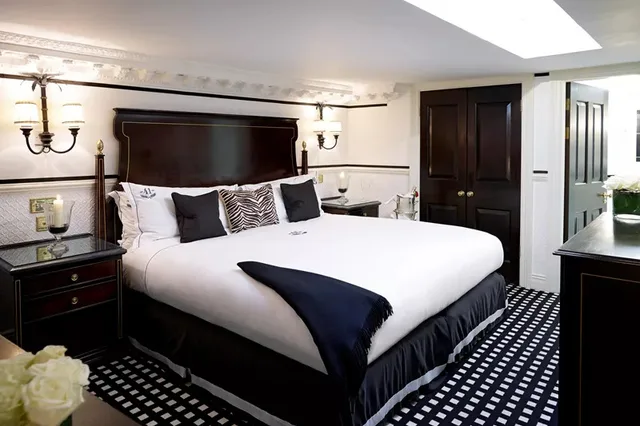 جناح جونيور بسرير كينج، Hotel 41 1/2