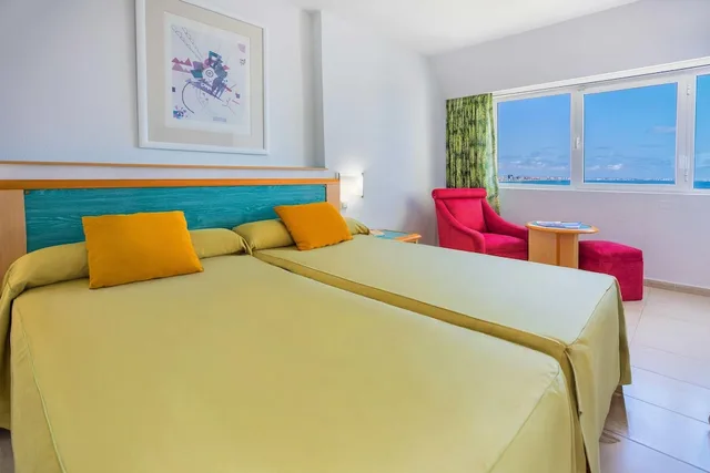 Room, Single, Twin Beds, Sea View, Hotel Servigroup Galua 1/10