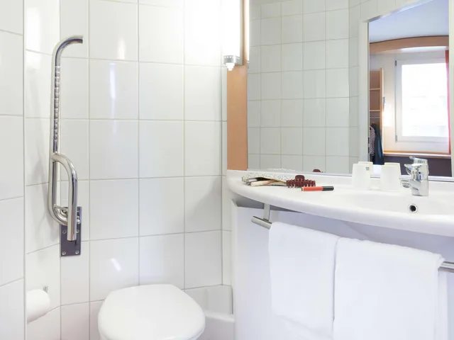 غرفة بسرير مزدوج لذوي الإعاقة، Ibis Basel Bahnhof 3/4