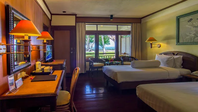 Deluxe, Double or Twin Bed, Sea View, Merumatta Senggigi Lombok 5/7