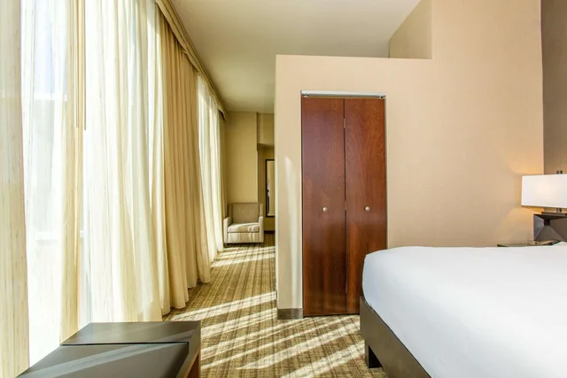 جناح بسريرين كينج، Cambria Hotels Plano Frisco 1/2