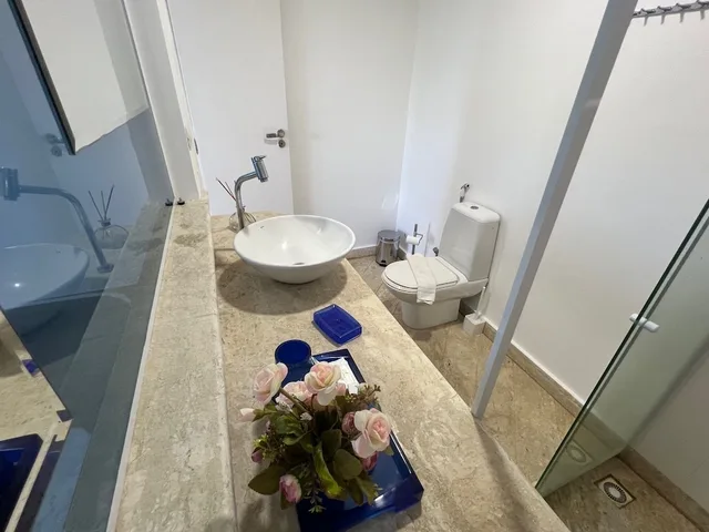شقة ديلوكس بسرير كوين بإطلالة على الشاطئ بغرفة نوم واحدة مع أريكة، Villaggio Orizzonte 7/8