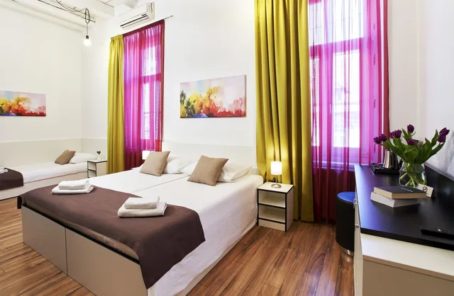غرفة سوبيريور رباعية، Art Hotel Like 1/7