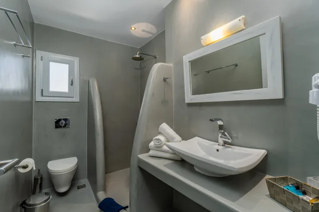غرفة ديلوكس بسرير كوين، Central Fira Hotel 8/10
