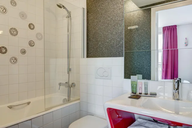 غرفة متصلة بسرير كوين وسرير فردي بغرفتي نوم، Joyce Hotel Astotel 3/3