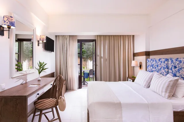 غرفة ديلوكس بسرير مزدوج، Simantro Resort 1/9