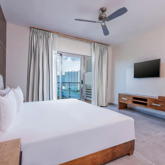 Beach, Standard، Krystal Urban Cancun 5/8
