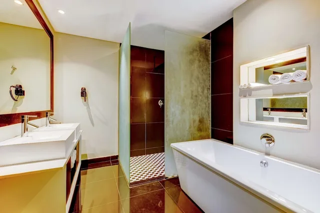 غرفة قياسية بسرير كينج، Radisson Blu Lagos Ikeja 1/3