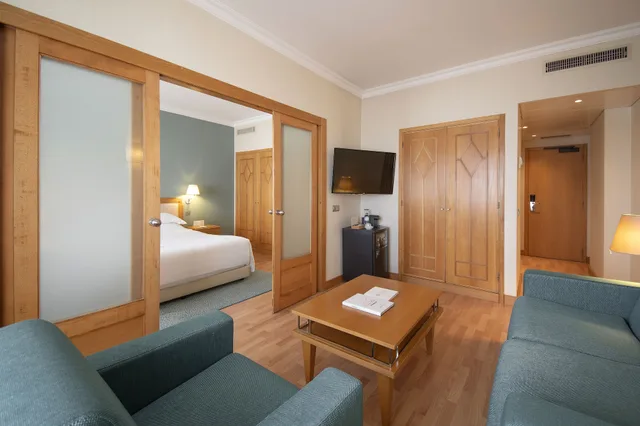 جناح، SANA METROPOLITAN HOTEL 4/6
