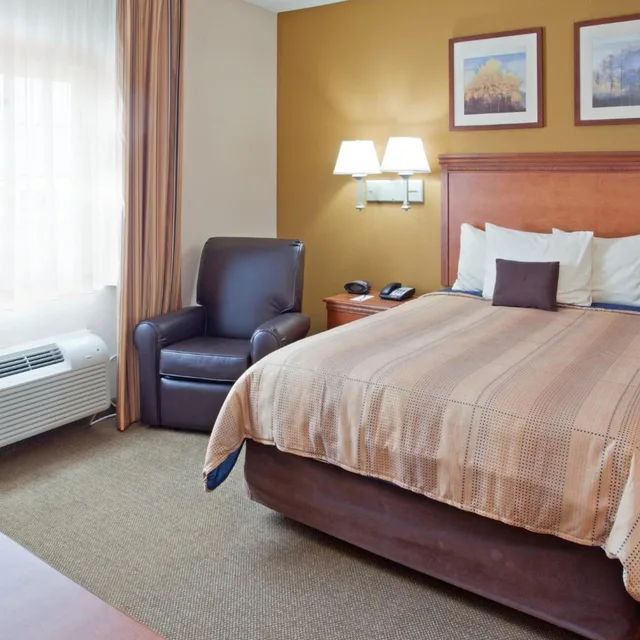 استوديو بسرير كوين لذوي الإعاقة، CANDLEWOOD SUITES LEAGUE CITY 2/3
