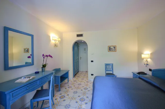 غرفة ثلاثية بثلاثة أسرّة، La Pergola Hotel 4/8
