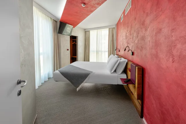 جناح رباعي، Hotel Carrick Camogli 1/3