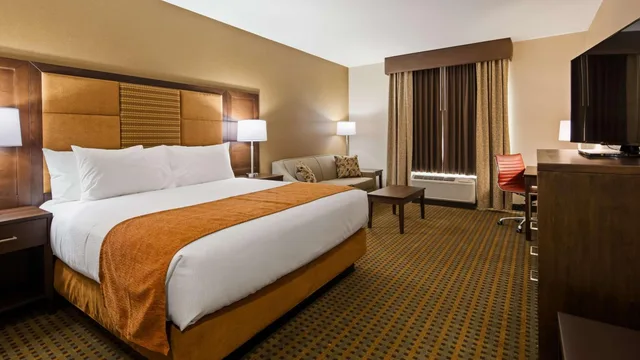 غرفة بسريرين كوين بحوض استحمام لذوي الإعاقة، Best Western Plus Hinton Inn and Suites 6/10
