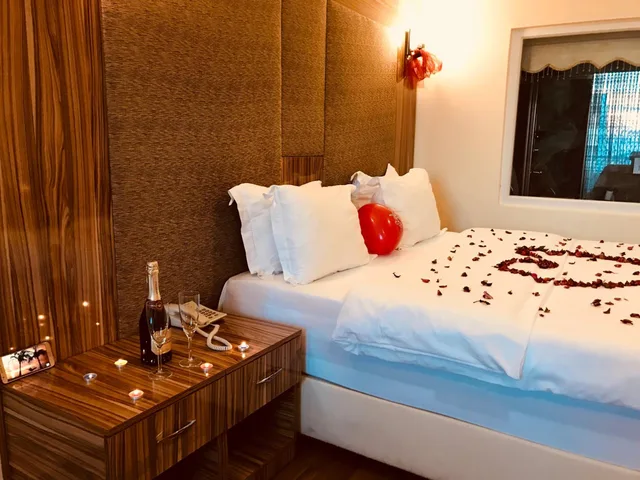 غرفة بسريرين منفصلين بإطلالة، Tehran Boutique Hotel 2/5