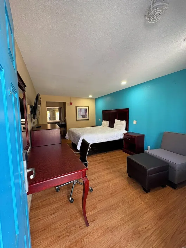 غرفة ديلوكس بسرير كينج لغير المدخنين، OYO Blue Star Inn 7/10