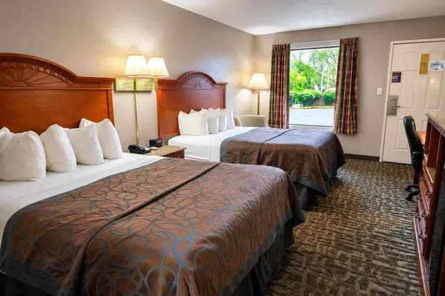 غرفة ديلوكس بسريرين كوين لذوي الإعاقة، Days Inn by Wyndham Apple Valley Pigeon Forge/Sevierville 2/7