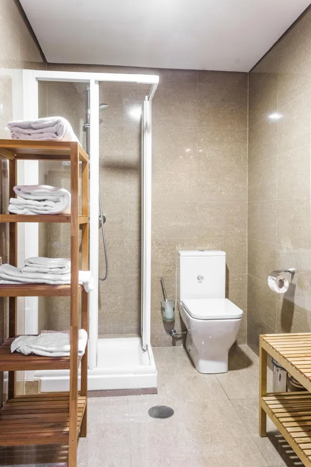 3 Bedrooms, Apartment, Mola Suites 5/9
