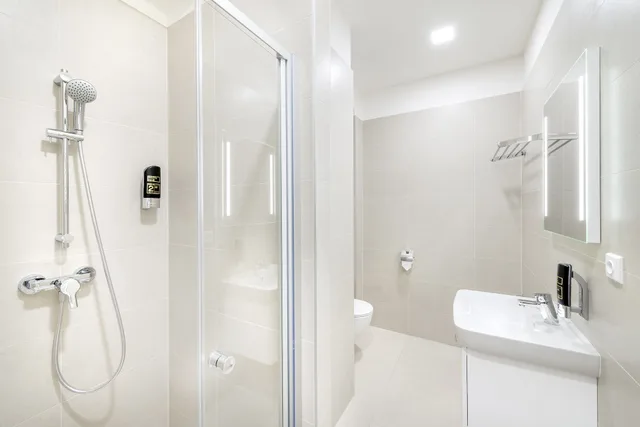 غرفة بسرير كوين بحمام خاص، Downtown Suites Belohorska 7/9