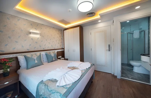 غرفة سوبيريور بسرير كوين مع أريكة، Lika Hotel 2/10