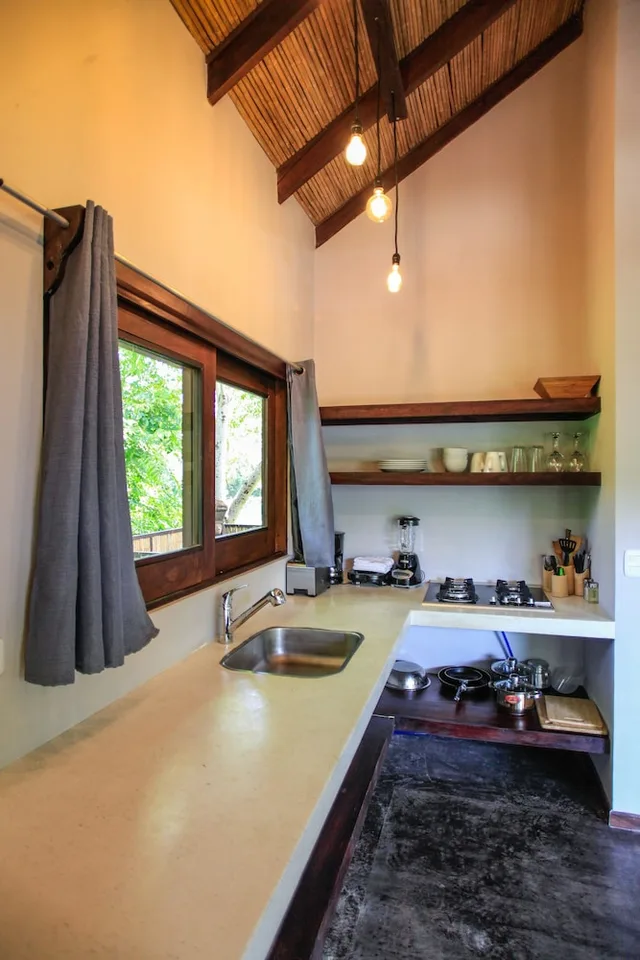1 Bedroom, Design, Olas, Apartment, 2 Queen Beds, Beach Side, Kitchen، Lua Villas 4/8
