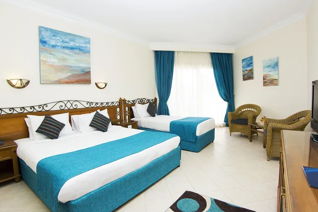 غرفة سوبيريور بسريرين مزدوجين بإطلالة على البحر، V Grand Beach Resort - Sahl Hasheesh 4/10