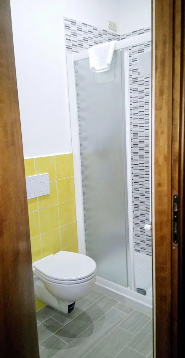 غرفة كلاسيكية بسرير مزدوج بغرفة نوم واحدة بحمام خاص، Tourist House 10/10