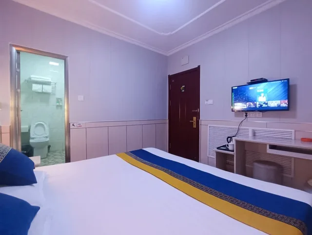 غرفة كومفورت بسرير كوين، Qufu Garden Hotel 5/10