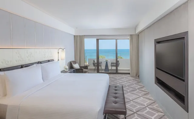 جناح بسرير كينج بإطلالة على البحر بشرفة، InterContinental Muscat 4/10