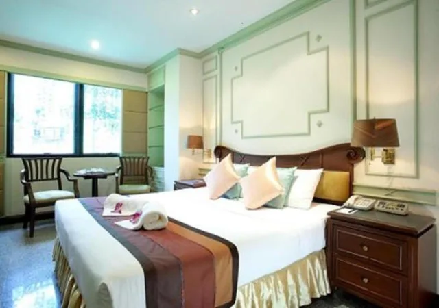 Deluxe, Double Bed, Majestic Suites 1/7