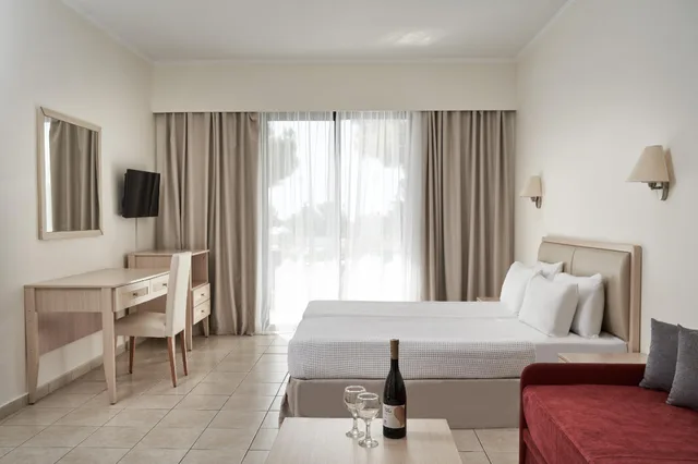 غرفة سوبيريور بإطلالة على الحديقة، Kiotari Miraluna Resort 1/1
