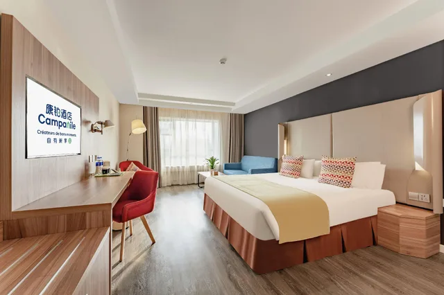 غرفة ديلوكس بسرير كينج بإطلالة، Campanile Xi'an Dayanta Hotel 1/1