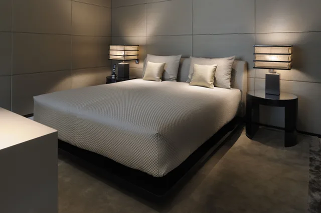 Armani, Signature, Suite, King Bed, Armani Hotel Milano 1/1
