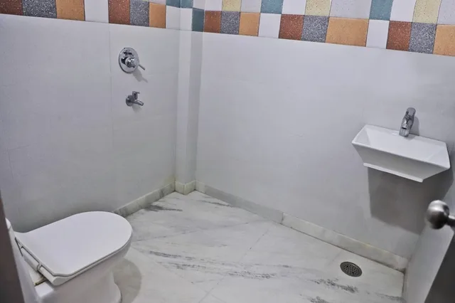 غرفة ديلوكس بسرير كينج بإطلالة على المدينة بشرفة بغرفة نوم واحدة، Hotel Traditional Inn 10/10