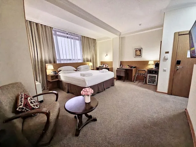 غرفة سوبيريور بسرير كوين، City Hotel Bishkek 3/5