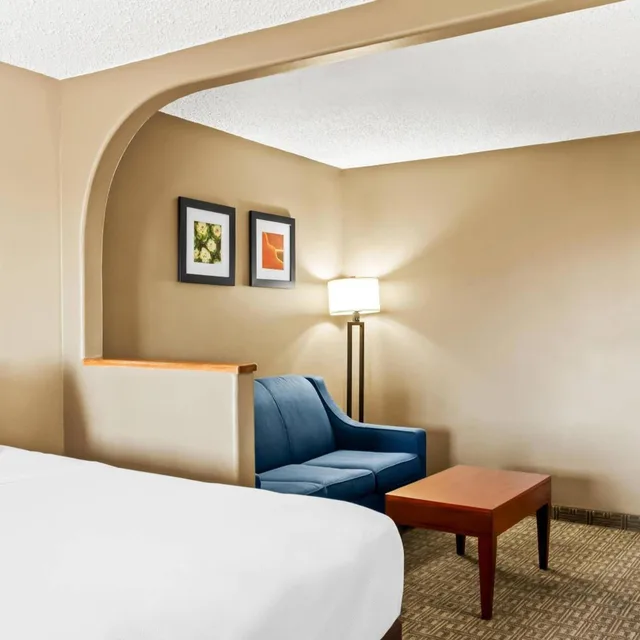 جناح، Comfort Inn Santa Fe South 5/7