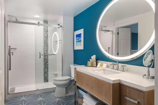1 Bedroom, Suite, King Bed, River View, Balcony, Doubletree Suites By Hilton Naples 2/2