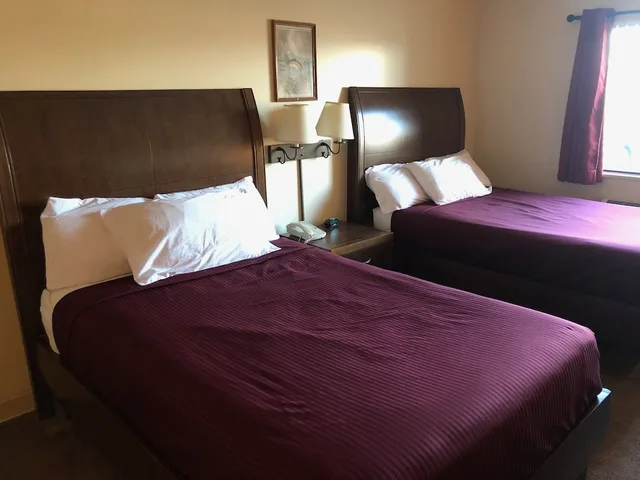 غرفة اقتصادية بسريرين كوين، Americas Best Value Inn 1/1