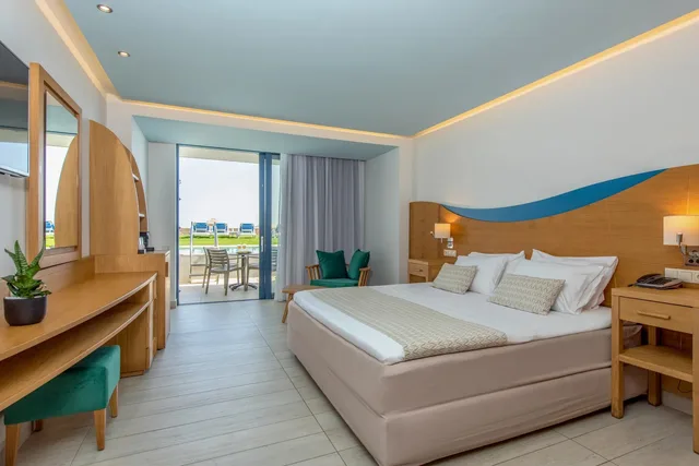 Suite Sharing Pool with Sea View (2, 3)، Lyttos Beach Hotel 3/3