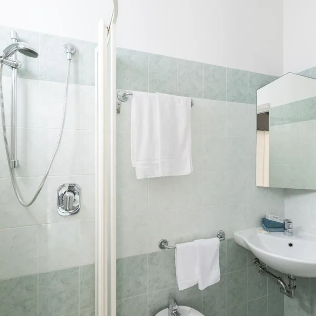 غرفة مفردة، Hotel Caprice 6/8