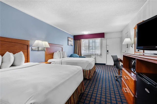 غرفة بسريرين مزدوجين، Best Western Palestine Inn 2/3