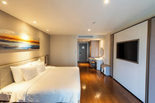 غرفة بريميير بسرير كينج، Malibu Hotel 3/10