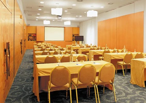 Porto Palacio Hotel By The Editory, Lordelo do Ouro 69/79