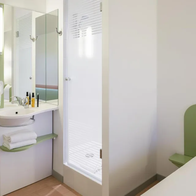 غرفة اقتصادية ثلاثية بسرير مزدوج، Ibis Budget Bern Expo 10/10