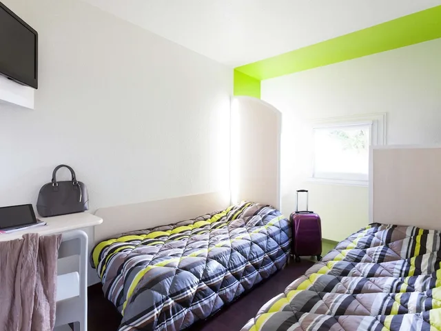 Car, Double Bed, Side View، hotelF1 Montpellier Est 8/8
