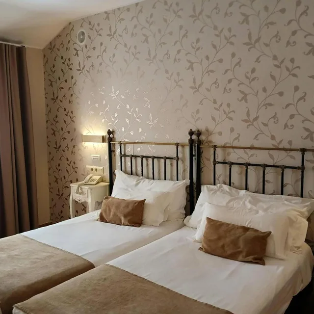 غرفة بسريرين منفصلين بإطلالة، La Casa Mudejar Hotel Spa 1/2