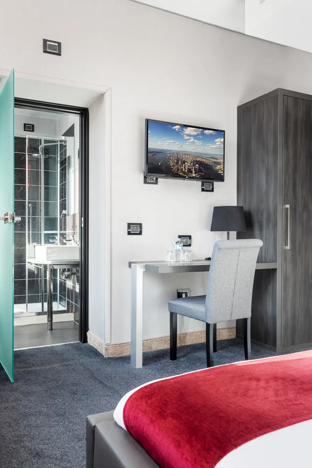 Standard, The Bryson Hotel 4/5