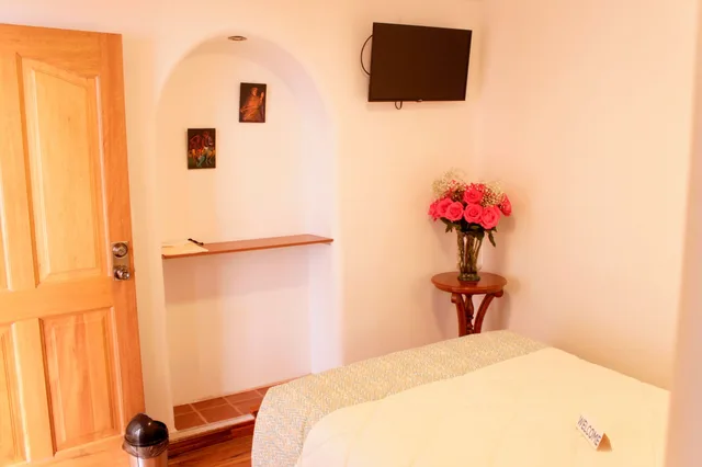 غرفة قياسية مفردة بسرير فردي بحمام خاص في الطابق الأرضي، Casa Hotel Las Plazas 3/3