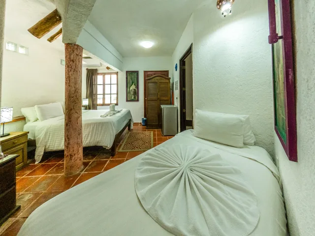 غرفة ثلاثية بسرير كوين وسرير فردي، Apart Hotel Casaejido 1/2