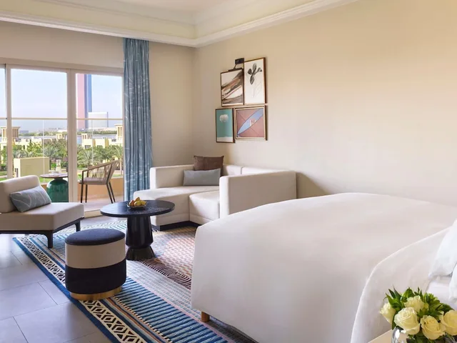 غرفة سوبيريور بسرير كينج بإطلالة على الحديقة، Sofitel Ras Al Khaimah Al Hamra Beach Resort 4/7